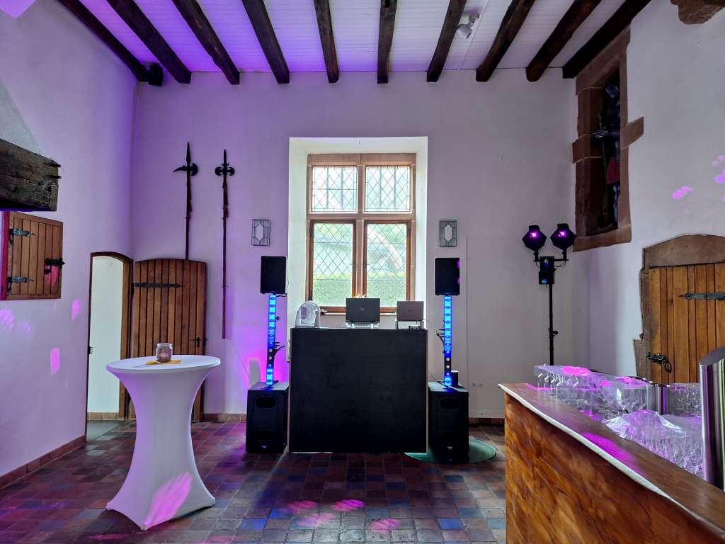 DJ für die Eventlocation Burg Bubenheim Events Nörvenich