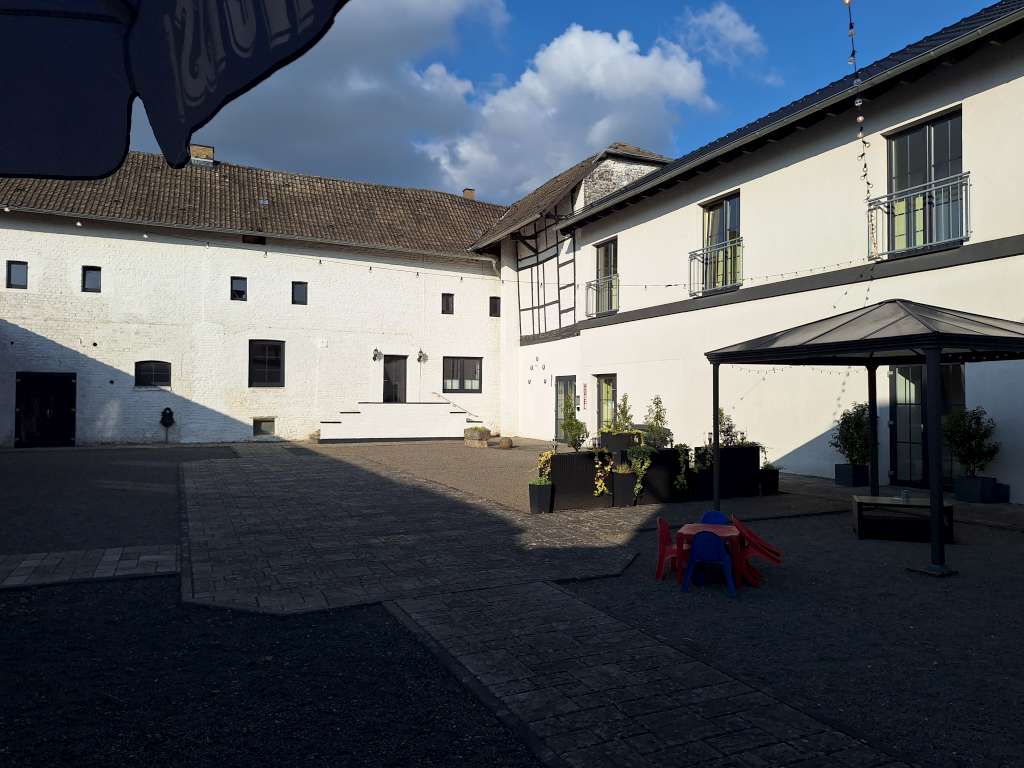 DJ für die Eventlocation Gut alte Burg Jülich